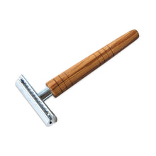 Charger l'image dans la galerie, Rasoir de sûreté KLASSIK avec manche Makalu