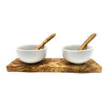 Charger l'image dans la galerie, Ensemble de 2 bols à trempette ronds en porcelaine (Ø 8,5 cm) avec 2 cuillères sur bois d'olivier