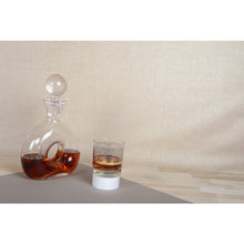 Charger l'image dans la galerie, Carafe à whisky en verre avec trou 19x27.5cm