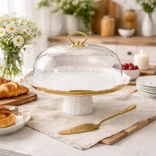 Charger l'image dans la galerie, Cloche à gâteaux en porcelaine blanche bords dorés avec pelle à tarte