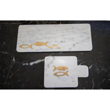 Charger l'image dans la galerie, Plateau à fromage en marbre poisson doré 40x15.5x1.5cm
