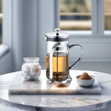 Charger l'image dans la galerie, Cafetière en verre avec déco en métal argent 9x9x18cm
