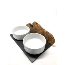 Charger l'image dans la galerie, Station d'alimentation MOUNTAIN 2x 1,5 litre bol en porcelaine bois d'olivier
