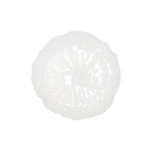 Charger l'image dans la galerie, Assiette à dessert fleur blanche 25cm
