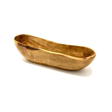 Charger l'image dans la galerie, Bol à pain rustique en bois d'olivier d'environ 25 à 34 cm
