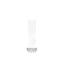 Charger l'image dans la galerie, Vase pied diamant en verre 10x10x29.5cm
