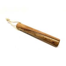 Charger l'image dans la galerie, Os à mâcher ou bâtonnets 3 tailles au choix avec bande en bois d'olivier pour chien

