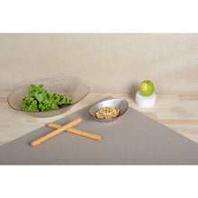 Charger l'image dans la galerie, Saladier ovale bord sable transparent 30cm
