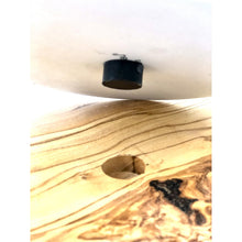 Charger l'image dans la galerie, Station d'alimentation RUSTY TRIO pour nourriture humide, nourriture sèche et eau avec 2 bols en porcelaine de 0,4 L et 1 x 0,9 L en bois d'olivier
