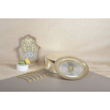 Charger l'image dans la galerie, Coupelle ovale œil 22x15.5cm beige
