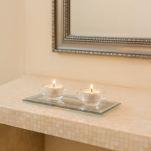 Charger l'image dans la galerie, Bougeoir double en cristal sur support rectangle miroir argent
