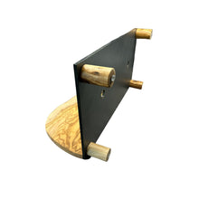 Charger l'image dans la galerie, Station d'alimentation MOUNTAIN, 2x 0,9 litres, pieds ronds, bois d'olivier
