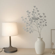 Charger l'image dans la galerie, Fleur décorative en forme de coeur argent h90cm
