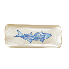 Charger l'image dans la galerie, Plat rectangulaire vanille avec poisson bleu 31.7x12.7x2.5cm
