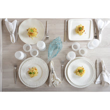 Charger l'image dans la galerie, Assiette creuse blanche Lilia 20.3x20.3x4.3cm
