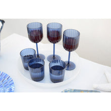 Charger l'image dans la galerie, Verres à vin bleu en acrylique - lot de 6
