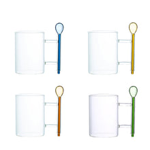 Charger l'image dans la galerie, Tasses à thé en verre avec cuillères multicolores - lot de 4
