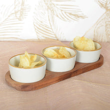 Charger l'image dans la galerie, Set apéritif de 3 coupelles sur plateau en bois 29x10cm
