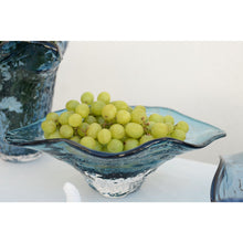 Charger l'image dans la galerie, Coupe décorative en verre bleue 33x18x10.5cm
